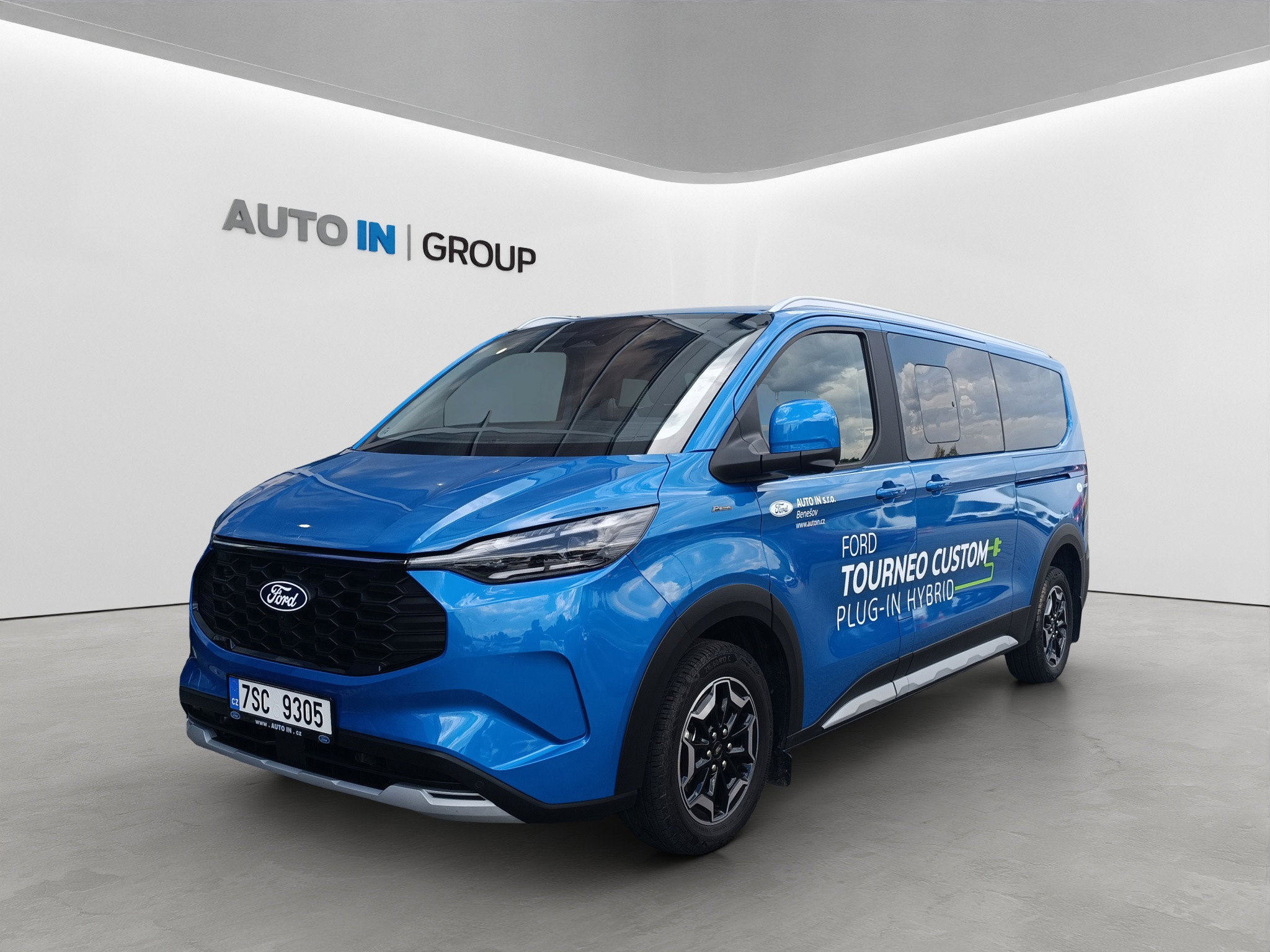 Ford Tourneo Custom Active L2, 2,5 PHEV 171 kW, předváděcí
