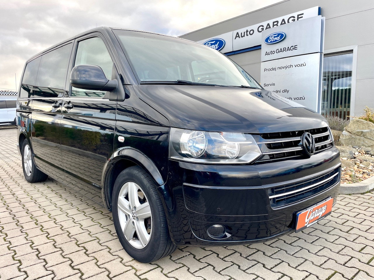 VW Caravelle