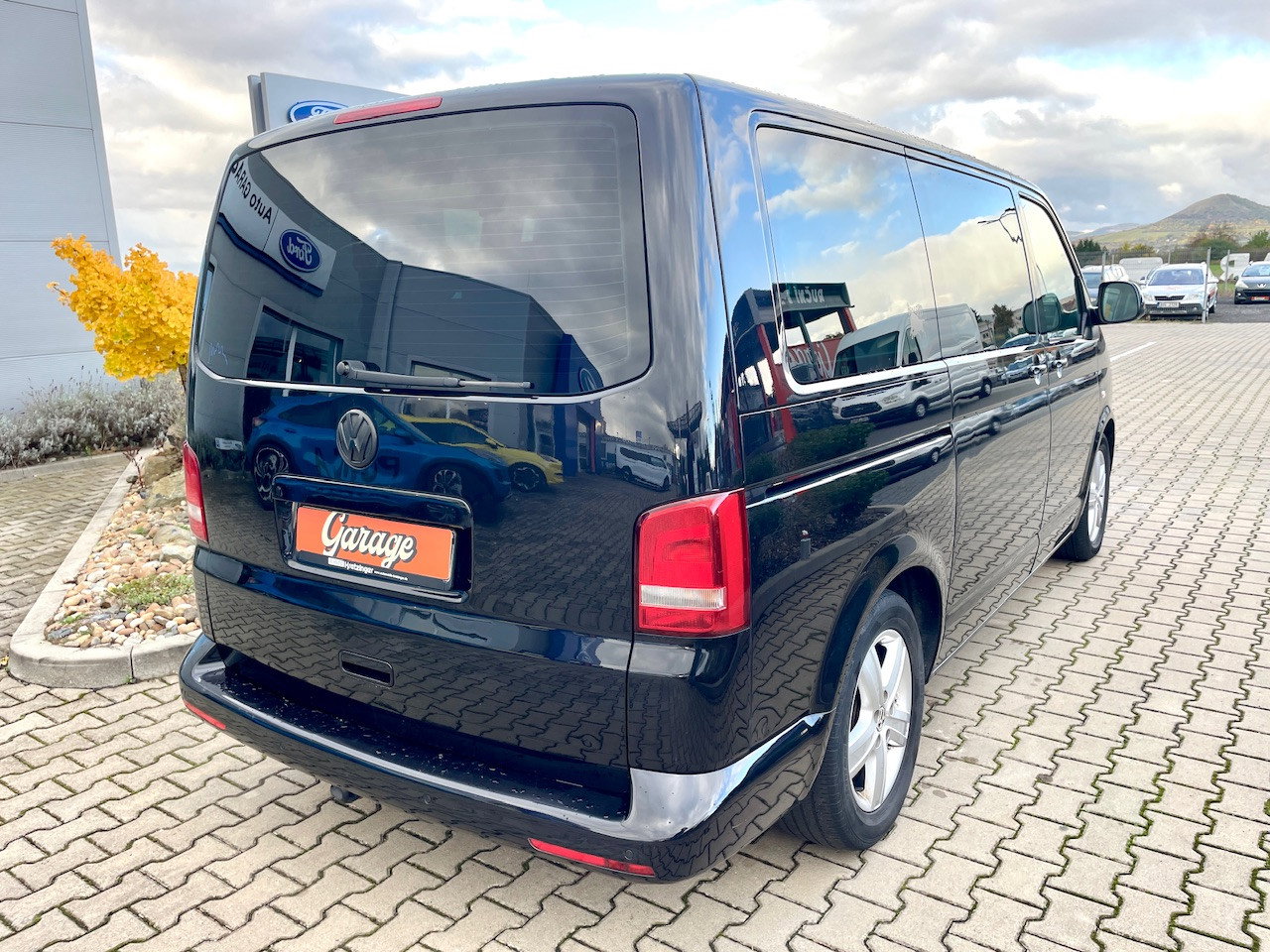 VW Caravelle