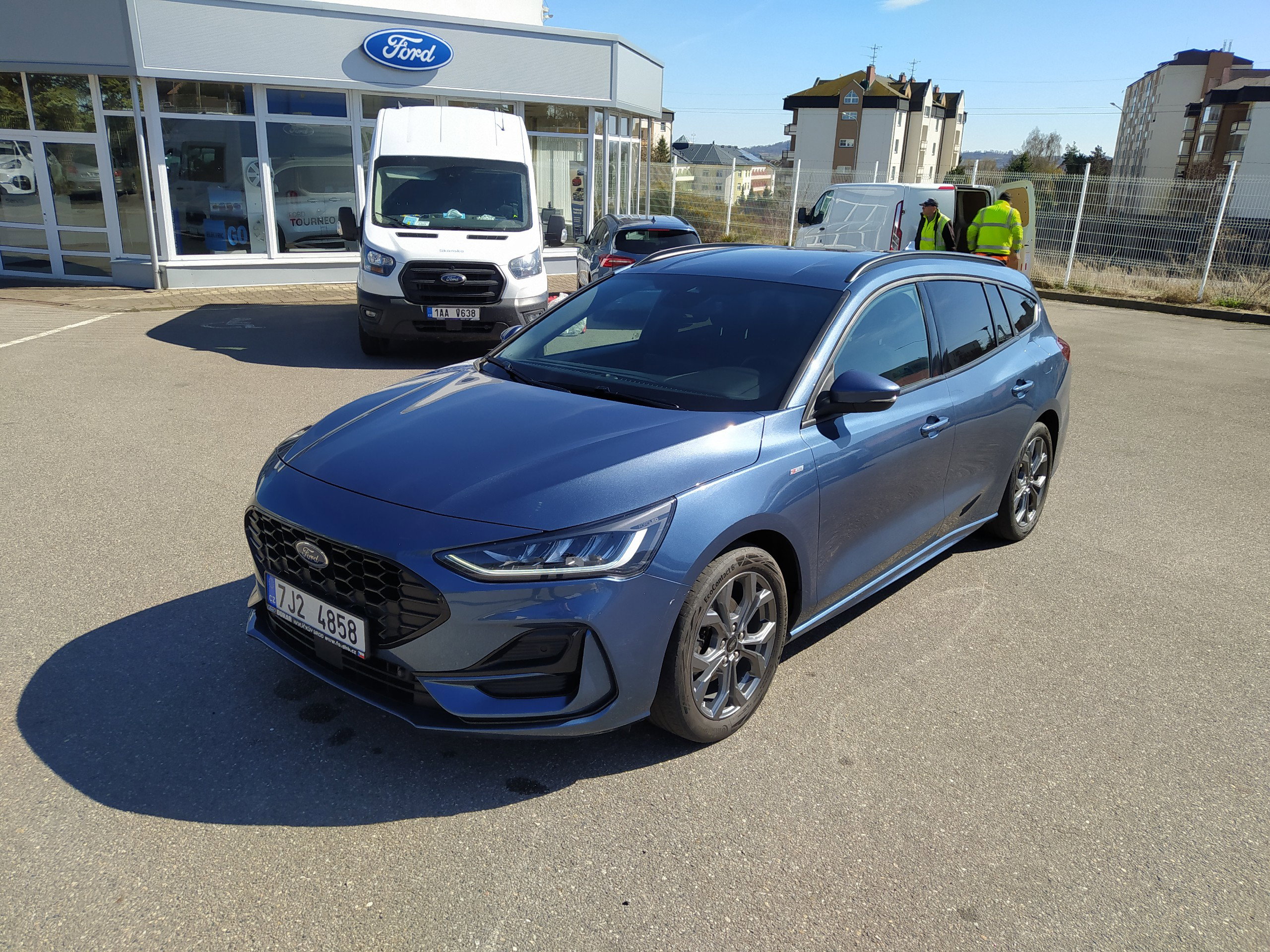 Ford Focus 1.0 EcoBoost Hybrid ( mHEV ) 114kW/155k ST-Line X