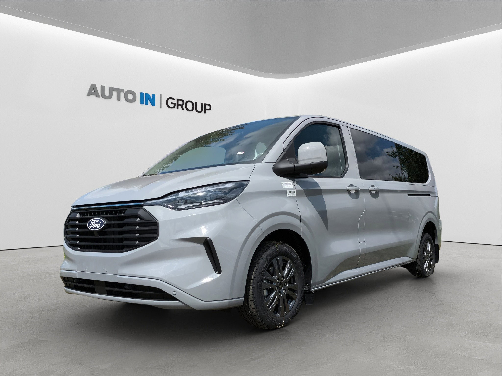 Ford Transit Custom kombi 2.0 TDI L2 Limited 100kW AT