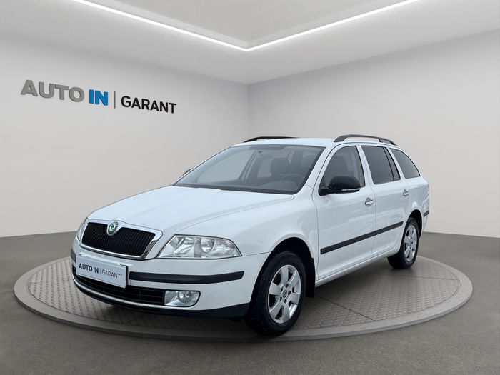 Škoda Octavia 1.6 75kw, ČR, serv. kniha
