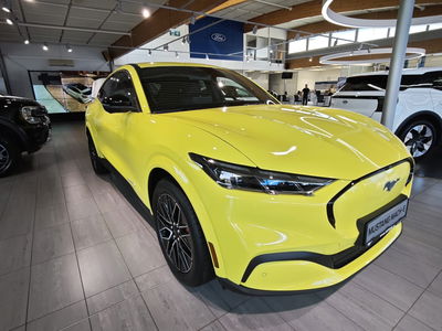 Ford Mustang Mach-E MACH-E Premium 5D 88 kWh,0 PRODLOUŽENÝ DOJEZD 276 kW / 375 k AWD Automatická