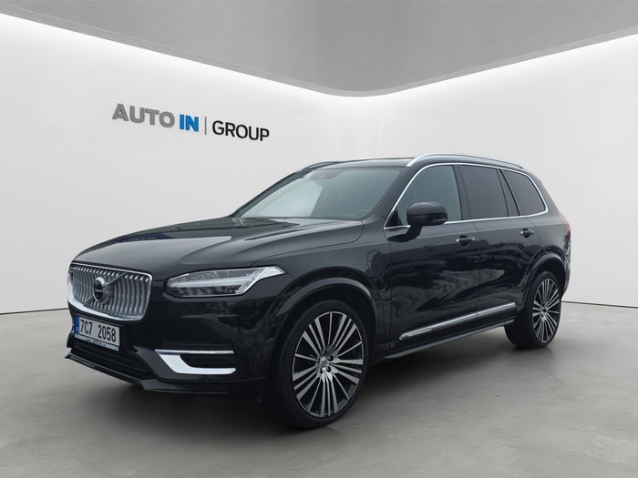 Volvo XC90 PHEV, 223kW, headup, tažné z.