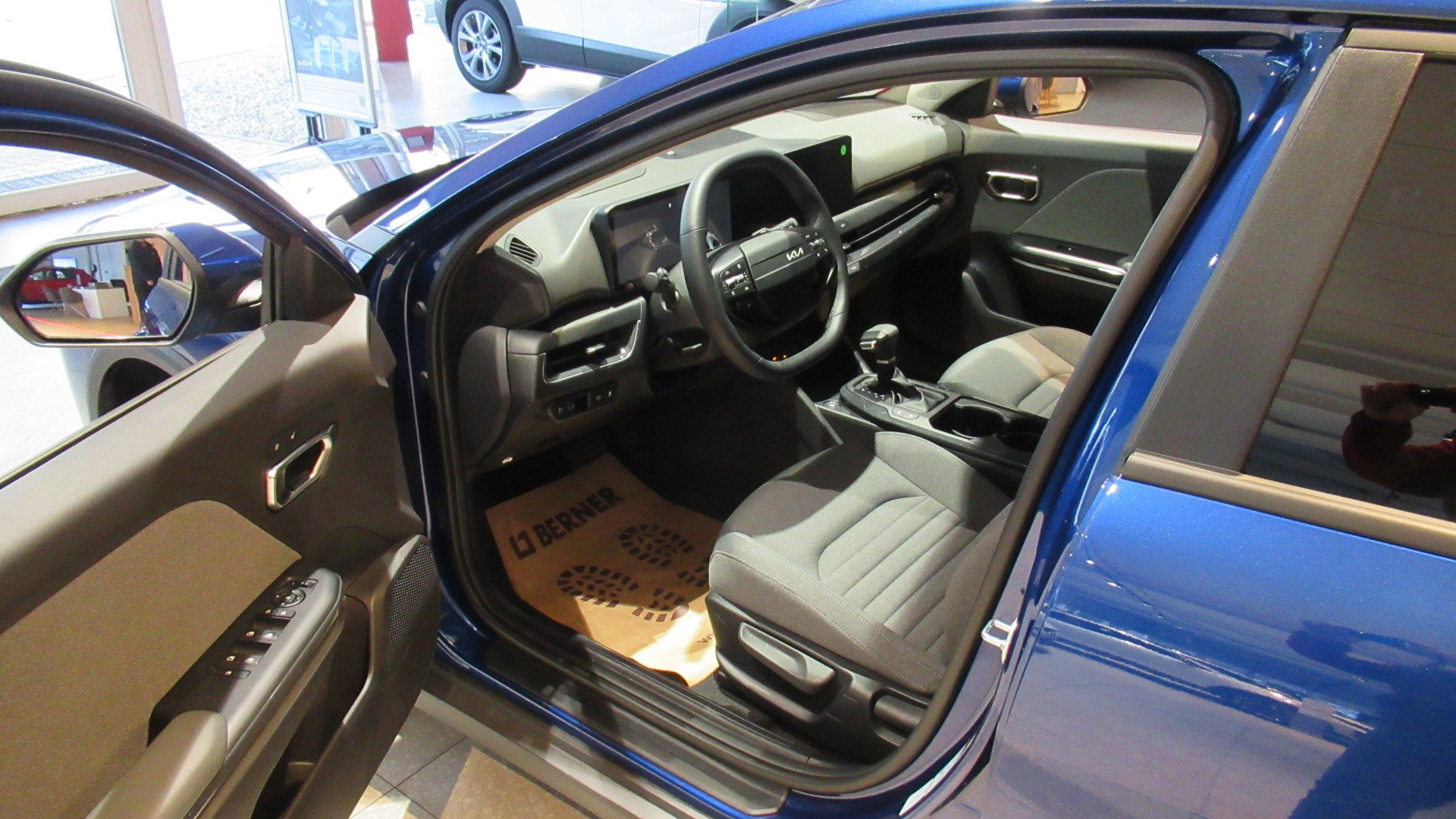 KIA K4