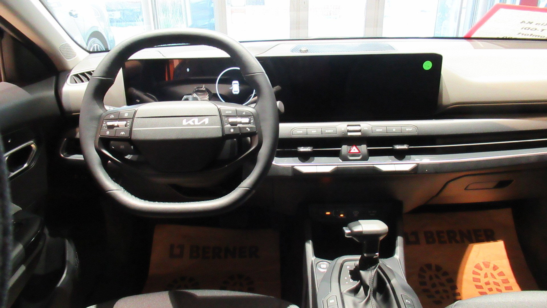 KIA K4