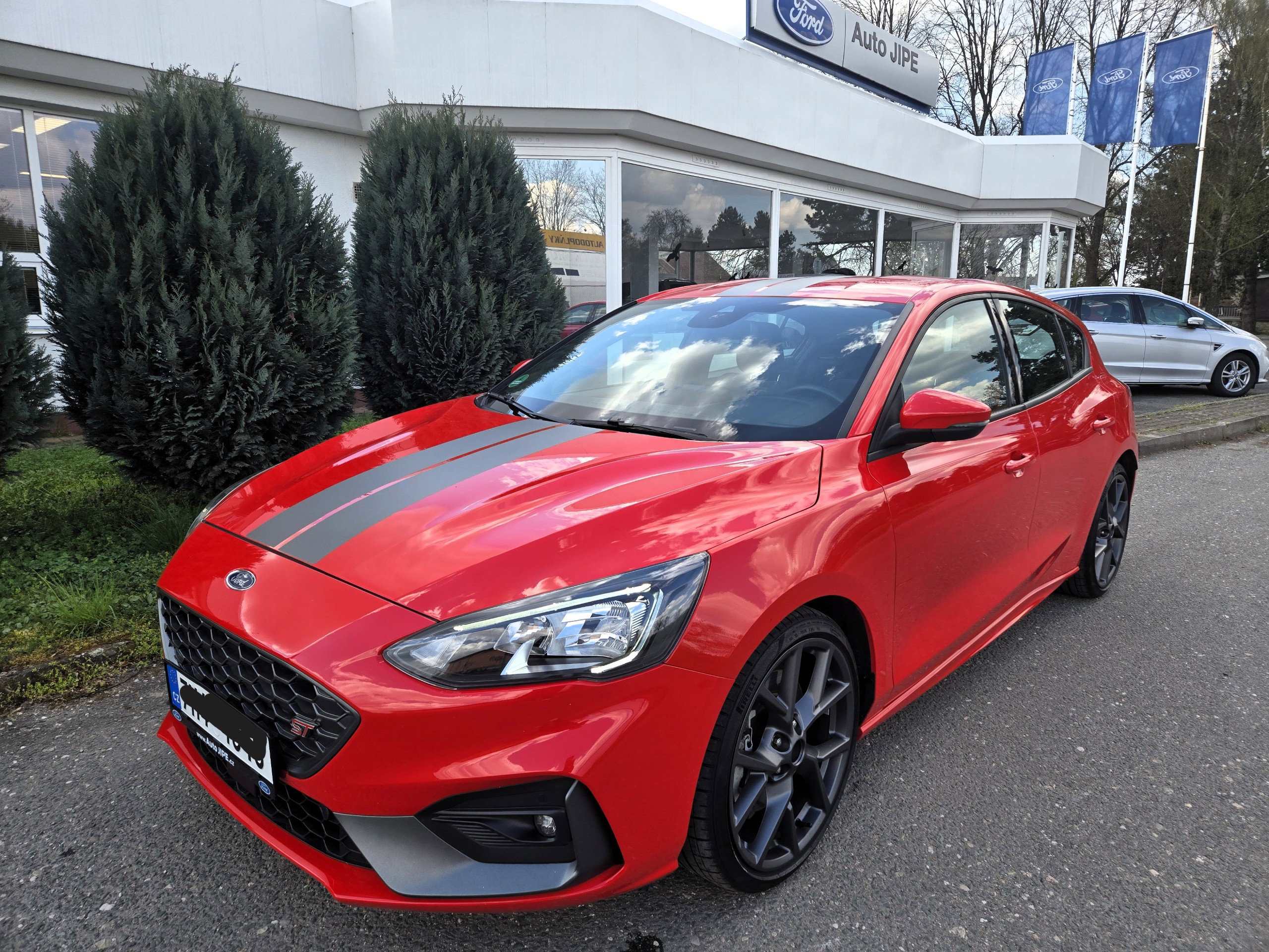 Ford Focus ST 2,3 280ps - manual, CZ původ