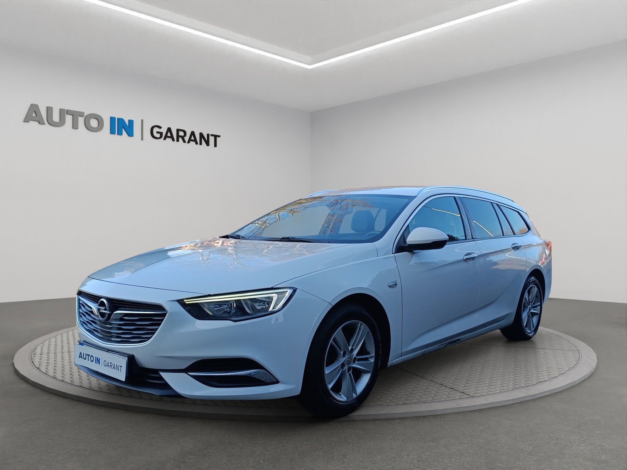Opel Insignia 1,5 121kW ČR , kombi , automat