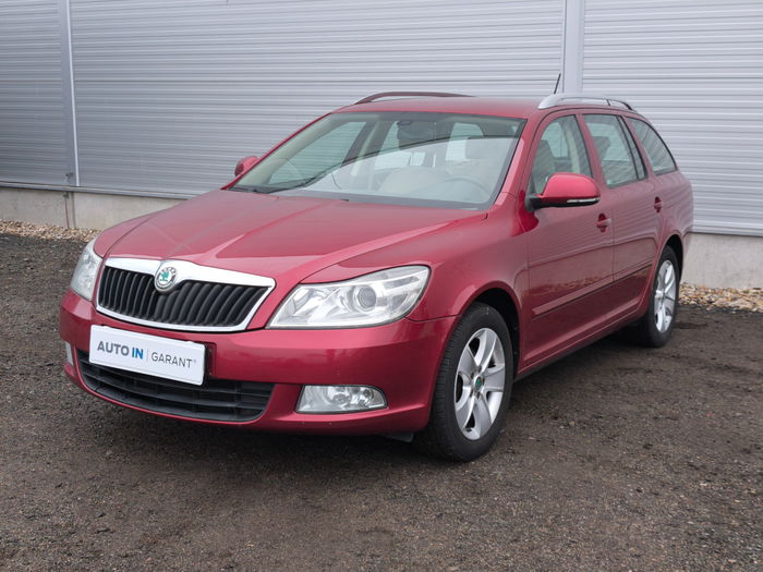 Škoda Octavia 1.6 TDi 77kw, výhřev sed.