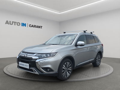 Mitsubishi Outlander INSTYLE+ 2.0 MIVEC 110kW, A/T, 4x4, ČR, Serv. kniha, Tažné
